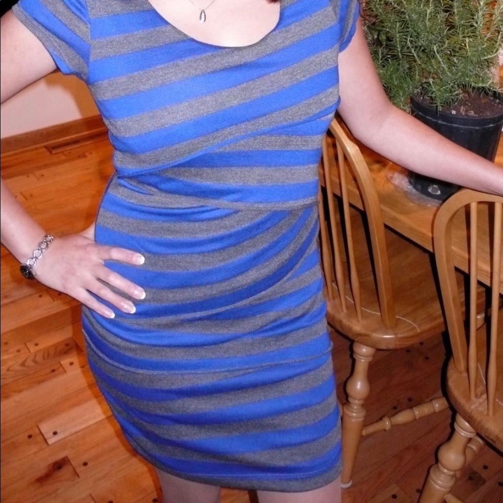 Dress - Picture 3 of 8